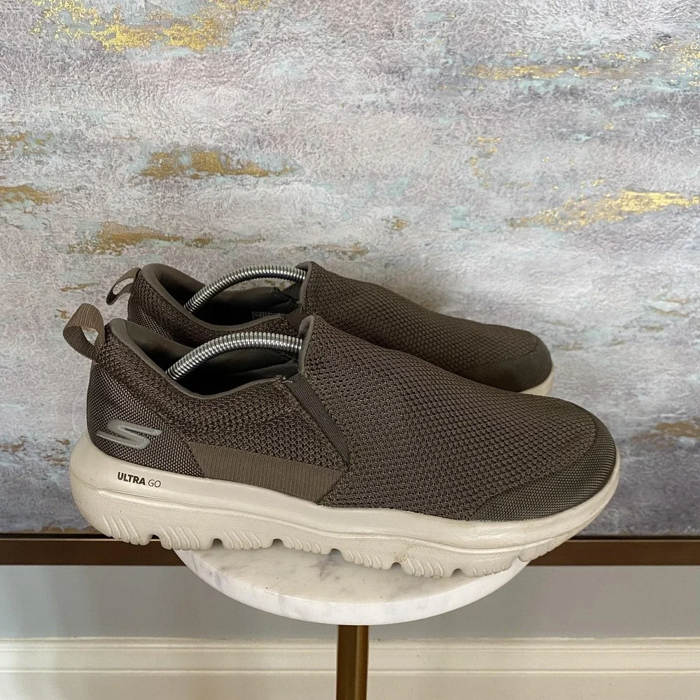 Skechers Shoes Mens Size 10.5 Brown Ultra Go Walking Slip On Sneakers SN 54738
